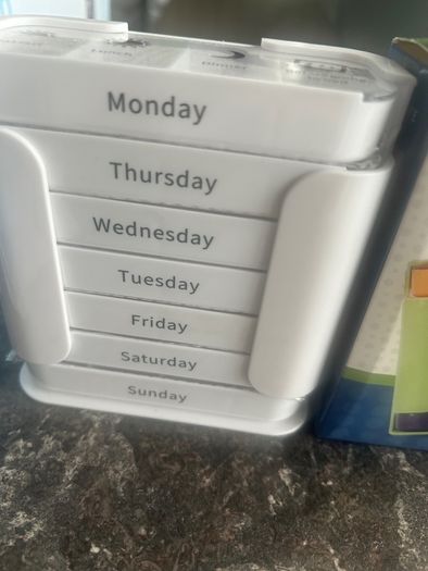 Free pill pots