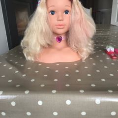 Girls doll head