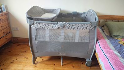 Baby crib