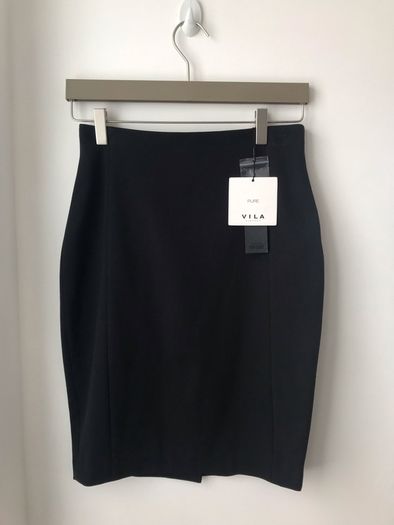 Vila High Waisted black skirt size small New