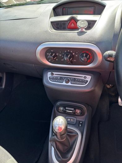 Renault Wind 2011