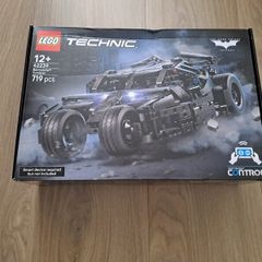 LEGO Technic 42239 Batmobile Tumbler