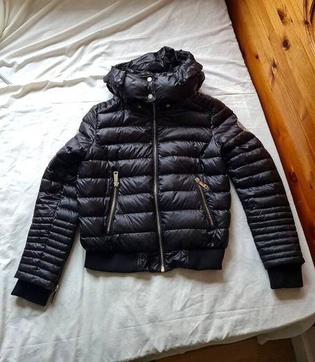 Holland copper down puffer jacker Size medium Pit to pit 20" black Hooded in good condition