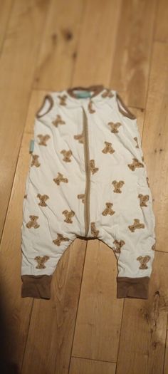 Molis & Co sleepsuit with feet - Tog 1 - suitable for 1 year old