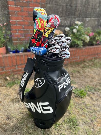 Full set of left handed golf clubs