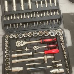 FORGE STEEL 94 piece socket set