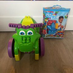 Mega blocks ride and chomp