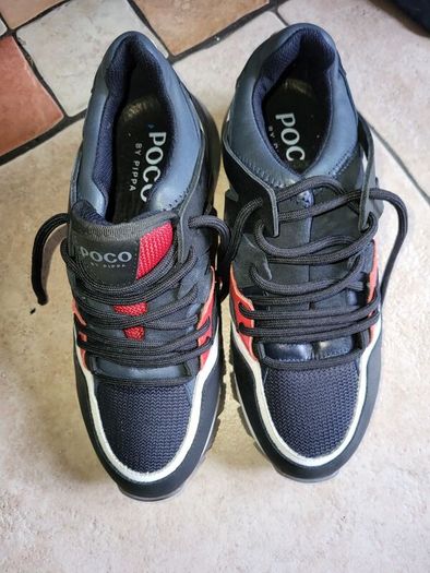Poco trainers
