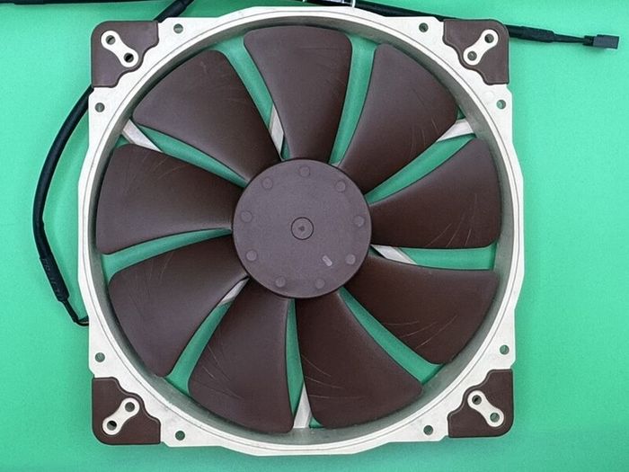 Noctua NF-A20 PWM 200mm Fan