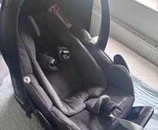 Maxi Cosi Car Set & Iso Fix Base