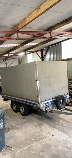 Blyss Twin Axle 2.7T Covered Trailer