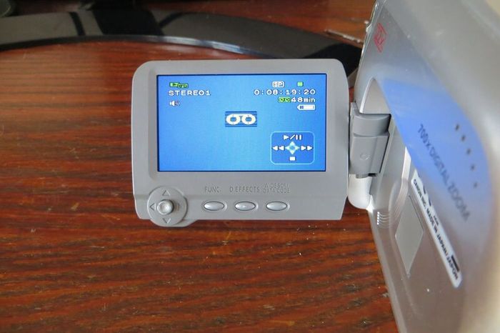 Canon MV890 mini DV camcorder