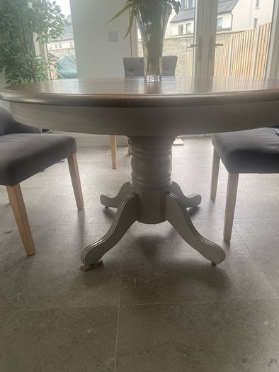 extendable wood table
