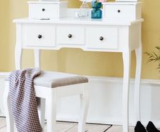 vanity table