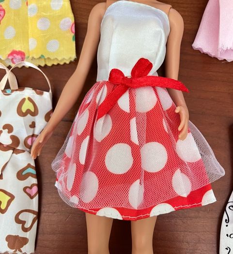 6 Dolls Dresses