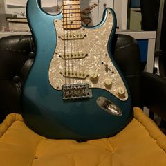 fender squier classic vibe strat