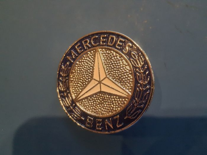 Mercedes SL/SLC R107 SEC C126 bonnet badge