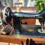 1924 Handcrank Singer Sewing Machine Image 2