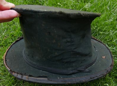 Opera Hat. (in not the best condition, damaged)