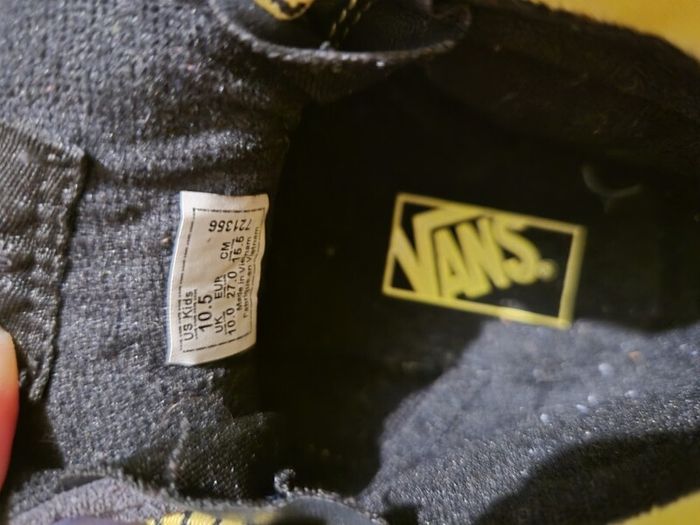 Vans boys - Like new size UK 10