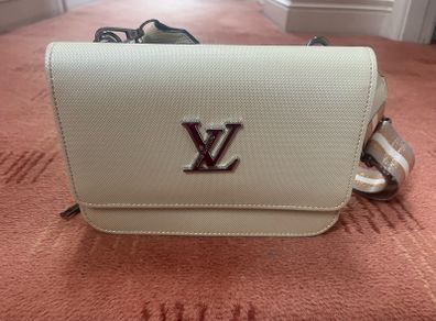 Cream crossover bag