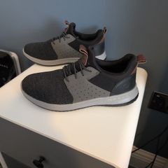 Skechers men