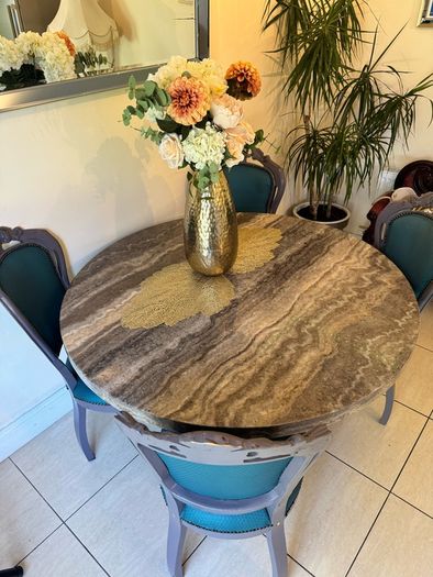 Beautiful Italian Marble table with 4 chairs
