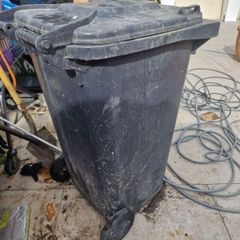 Bin plastic