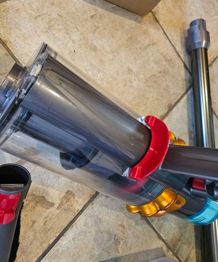 Dyson V15 absolute