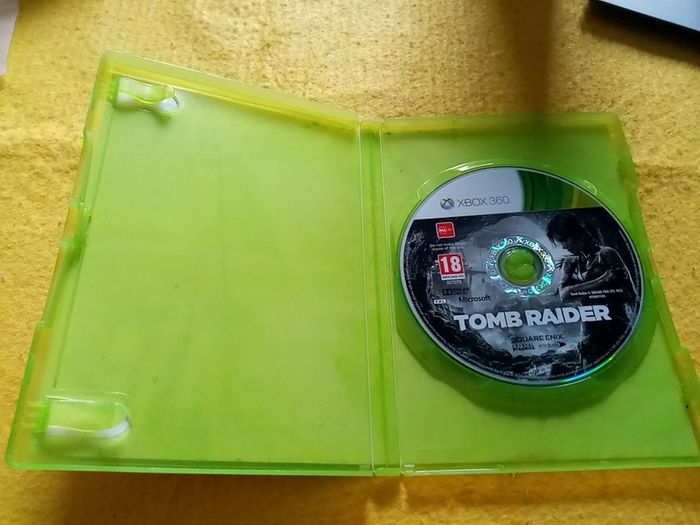 Tomb raider combat edition Xbox 360 games Original