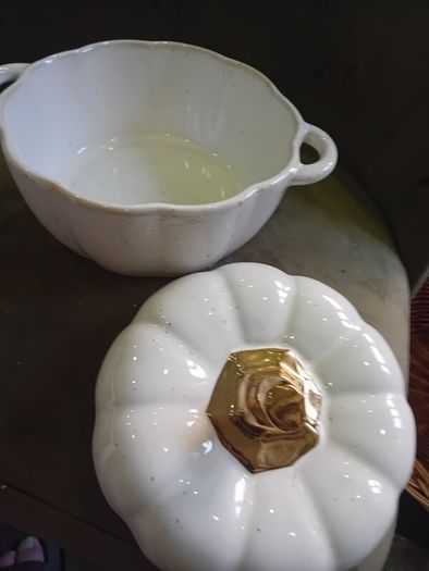 Tureen / Casserole  Dish