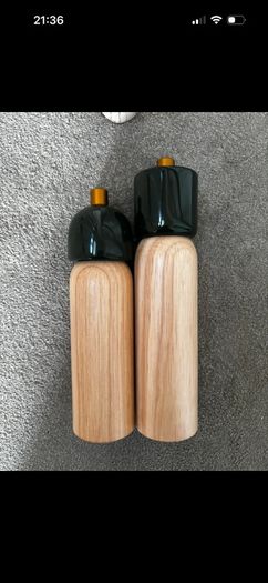 Maison Flaneur salt & pepper shakers
