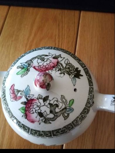 Johnson Bros Tea Pot (indian Tree)
