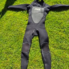 o'neills wetsuit