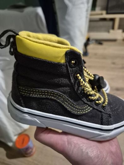 Vans boys - Like new size UK 10
