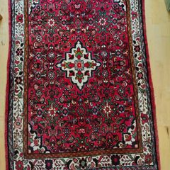 Genuine Vintage Persian Rug. Medium size.