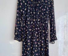Dunnes Stores Black Floral Dress Size 14/42 - Sheer Sleeves - Knee Length