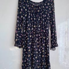 Dunnes Stores Black Floral Dress Size 14/42 - Sheer Sleeves - Knee Length