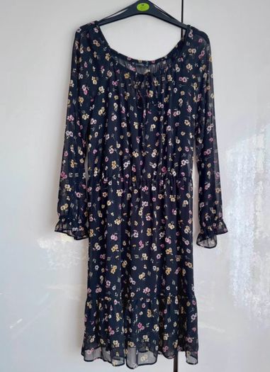 Dunnes Stores Black Floral Dress Size 14/42 - Sheer Sleeves - Knee Length
