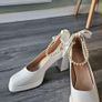 women shoe Image 2