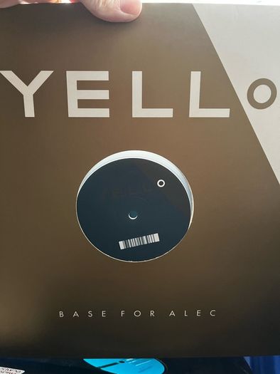 10e each Techno 12" vinyl