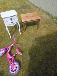 table and chairs
