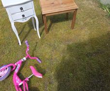 table and chairs