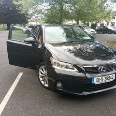 Lexus CT 200h Advance - Black / Brown Leather