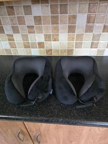 2 x samsonite travel pillows