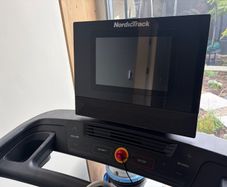 Nordic track T series 10 treadmill. Used excellent condition