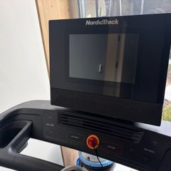 Nordic track T series 10 treadmill. Used excellent condition