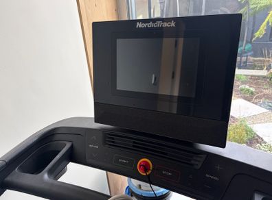Nordic track T series 10 treadmill. Used excellent condition