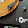 Retro record player with Bluetooth Image 2