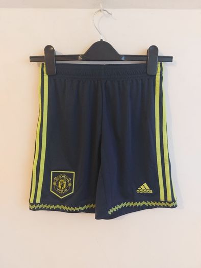 manchester united shorts